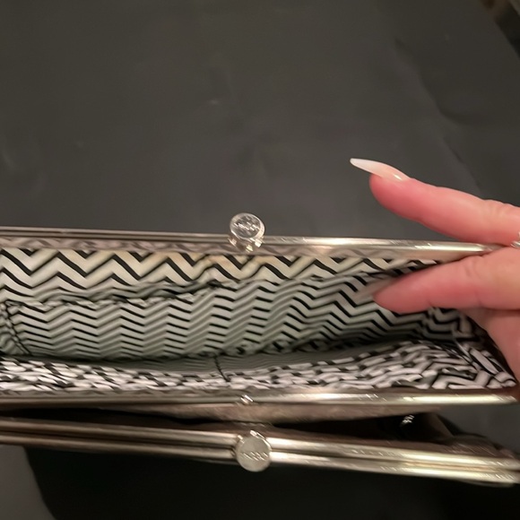 hobo lauren leather bifold clutch wallet Embossed gray/taupe. - Picture 4 of 16